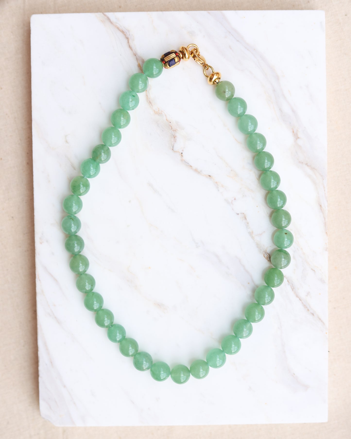 Colares de pedras naturais