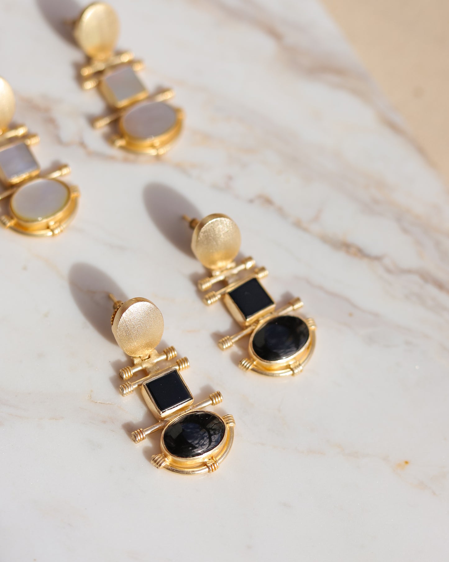 Brincos Arte Deco (várias cores)