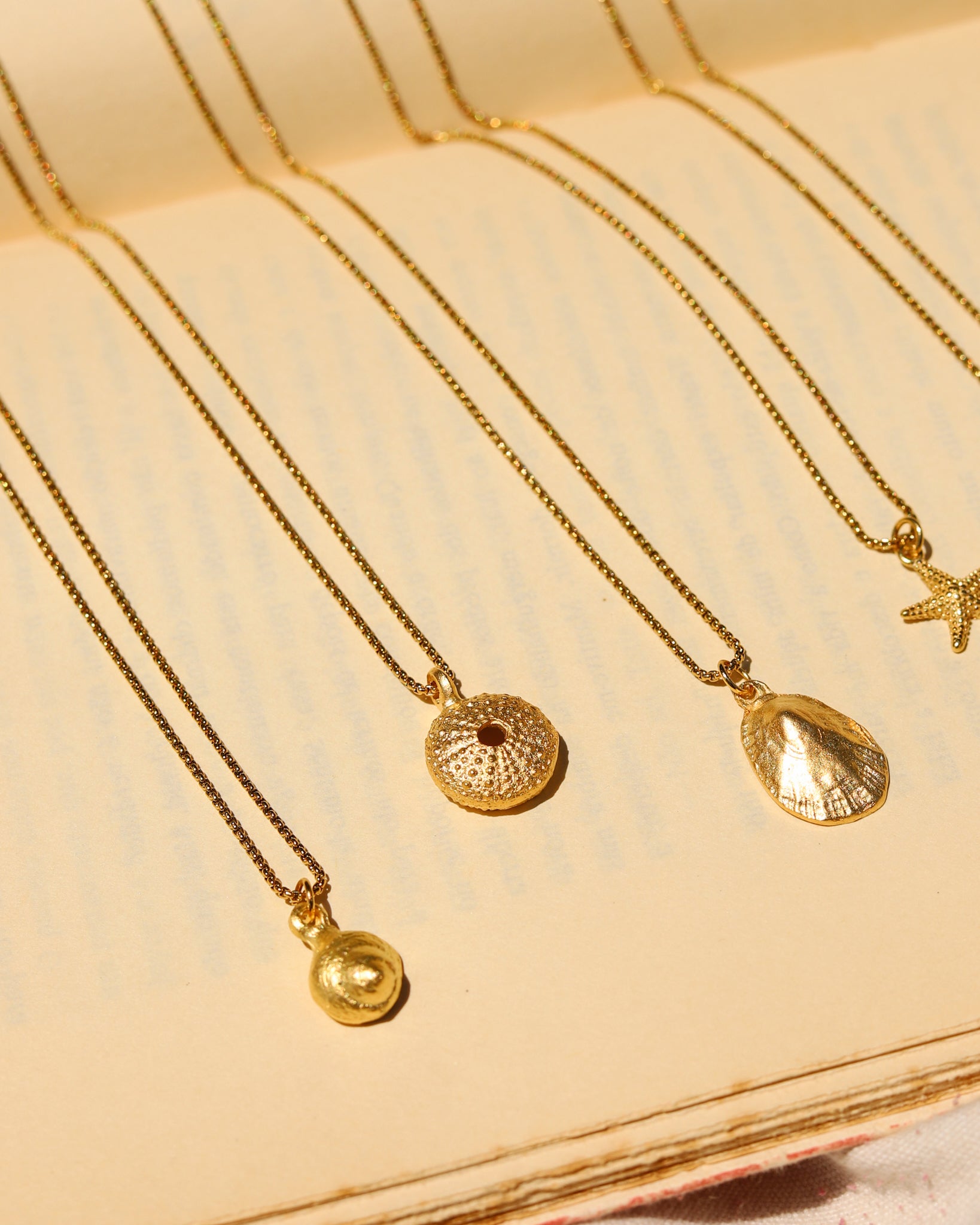 Minimal Sea Necklace