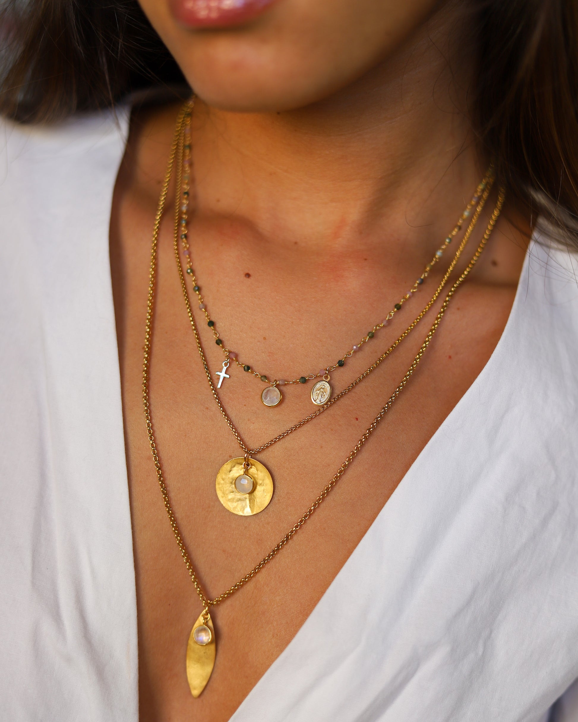 Set Our Lady (moonstone)