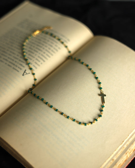 Colar Verona Cruz de lado