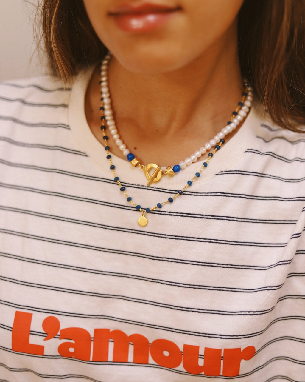 Colar dourado minimalista com pendente — Maria Beirão