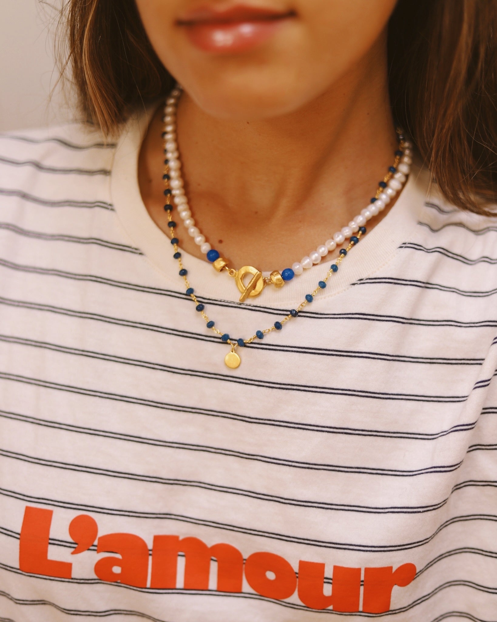 Colar dourado minimalista com pendente — Maria Beirão